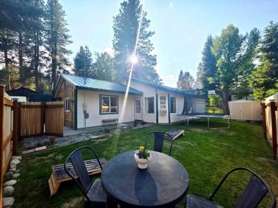 204 W Kerby Street, Cascade, Idaho 83611