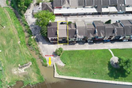 2135 Casa Rio Circle, Dickinson, Texas 77539