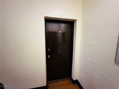 15610 Van Aken Boulevard unit: 4 4, Shaker Heights, Ohio 44120, Stati Uniti