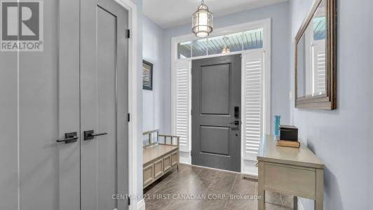 697 BARKER STREET, Strathroy-caradoc (mount Brydges), Ontario N0L 1W0, Canada