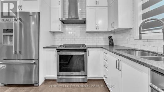 697 BARKER STREET, Strathroy-caradoc (mount Brydges), Ontario N0L 1W0, Canada