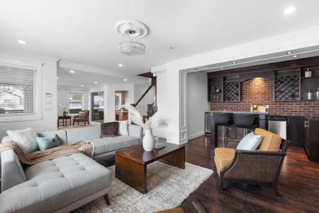 15341 ROYAL AVENUE, White Rock, British Columbia V4B 1M9, Canada