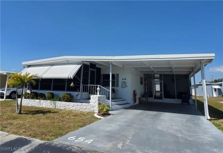 654 Future Drive, North Fort Myers, פלורידה 33917, ארצות הברית של אמריקה