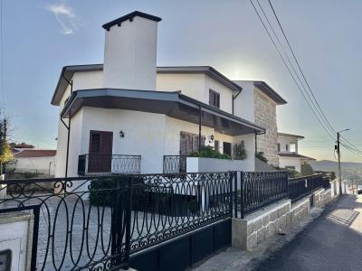 Santo Tirso, Porto 4780-333, Portugal
