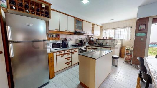 Besares 3485, Saavedra, Capital Federal 1430, Argentina