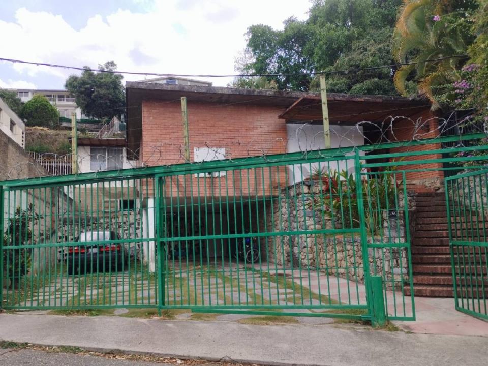 Avenida Los Mangos, Calle Miranda, Urbanización Charallavito Quinta Los Cruz, Caracas, Miranda 1080, Venezuela