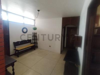 Avenida Los Mangos, Calle Miranda, Urbanización Charallavito Quinta Los Cruz, Caracas, Miranda 1080, Venezuela