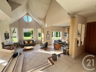 Chambly, Picardie 60230, France