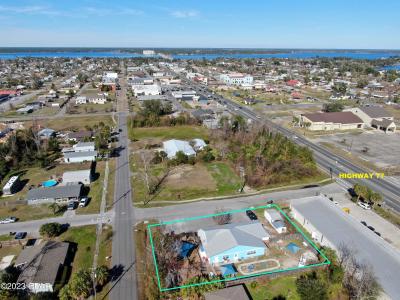 105 W 11th Street, Lynn Haven, Florida 32444, Estados Unidos