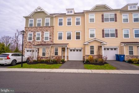 102 Matutina Road, Monroe Township, NJ 08831, USA