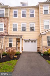 102 Matutina Road, Monroe Township, New Jersey 08831, États-Unis