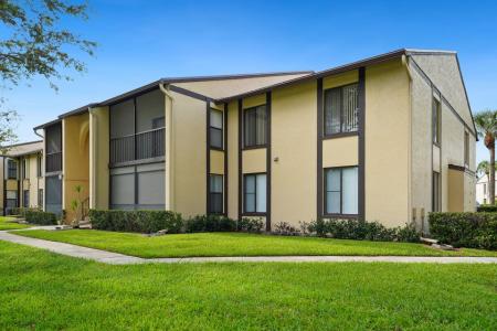 802 Sky Pine Way #E2, Greenacres, Florida 33415, USA