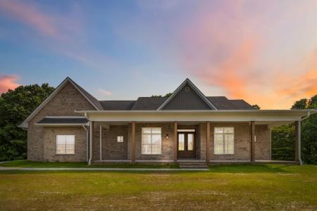 370 Splendor View Drive, Somerset, Kentucky 42503, USA