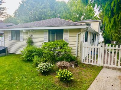 6382 W Higgins Lake Drive, Roscommon, Michigan 48653, USA