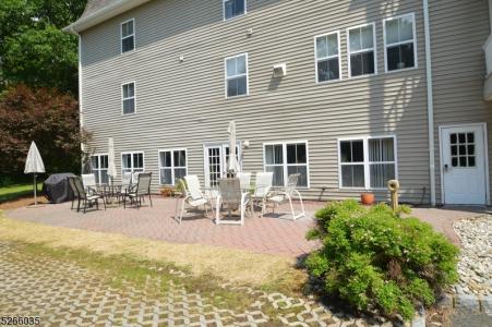 1 Jenny Lind St 24, Netcong Boro, New Jersey 07857-1015