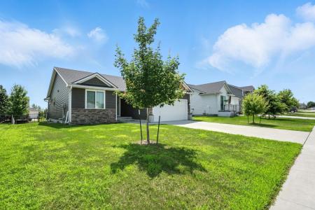87 SE Dorr Drive, Pleasant Hill, Iowa 50327, USA