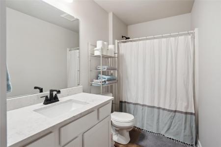 87 SE Dorr Drive, Pleasant Hill, أيوا 50327, الولايات المتحدة