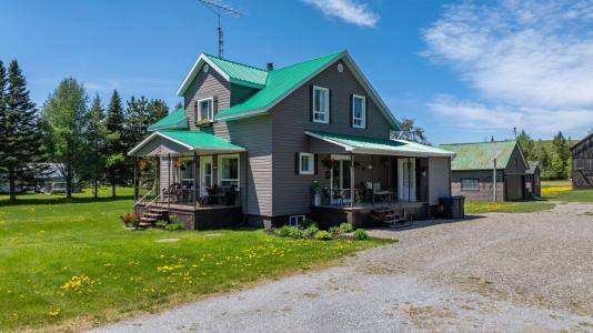 720 Route du Lac-Jerry, Packington, Quebec G0L 1Z0, Canada