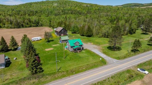 720 Route du Lac-Jerry, Packington, Quebec G0L 1Z0, Canada