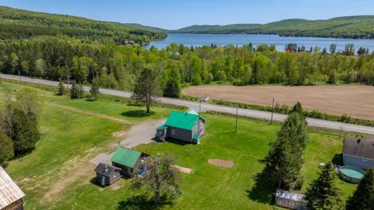 720 Route du Lac-Jerry, Packington, Quebec G0L 1Z0, Canada