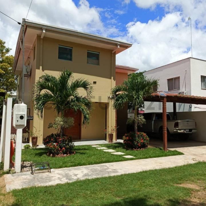 URBANIZACION LAS PALMERAS , Este, Santa Cruz 00001, Боливия