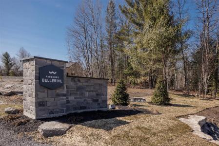 Allée Bellerive, Magog, Quebec J1X 5R9, Canadá