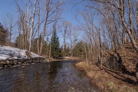 Allée Bellerive, Magog, קוויבק J1X 5R9, קנדה 