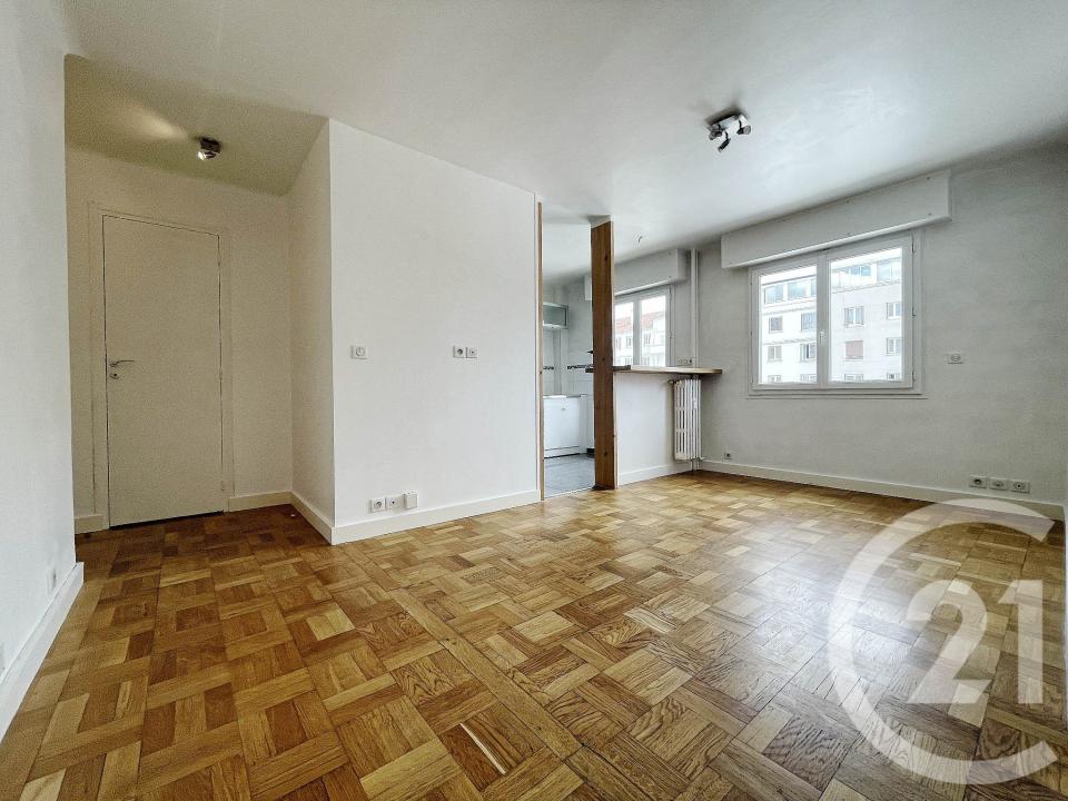 Courbevoie, Île-de-France 92400, アキタン