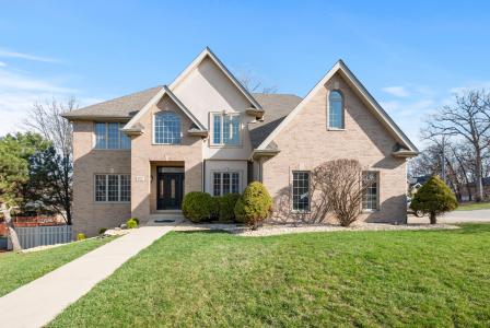 9000 Deerwood Court, Palos Hills, Illinois 60465, USA
