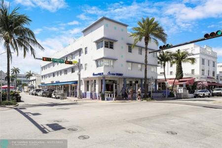 1100 Collins Ave 201 & 202, Miami Beach, Florida 33139, USA