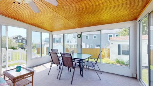 18 Greenbrier Road, Narragansett, Rhode Island 02882