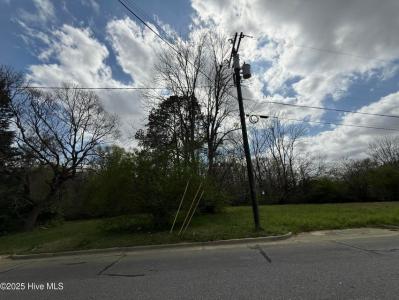 1404 Hillsdale Dr., Rocky Mount, North Carolina 27801