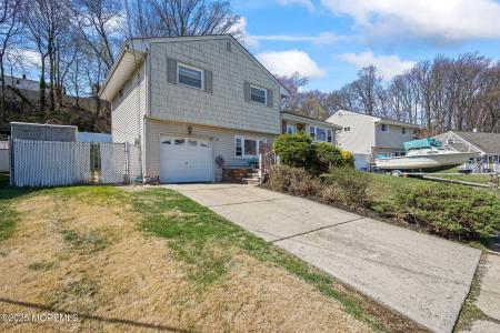 26 Venus Road, South Amboy, New Jersey 08878, États-Unis