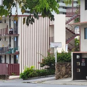 1524 Pensacola St #201, Honolulu, Hawaii 96822, USA