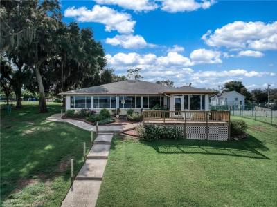 10 Placid Oaks Drive, Lake Placid, Florida 33852