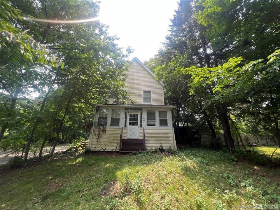 82 Hemlock Street, West Haven, Connecticut 06516, USA