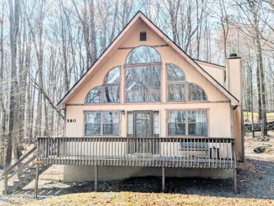 45 Whitetail Lane, Lake Ariel, Pennsylvania 18436, USA