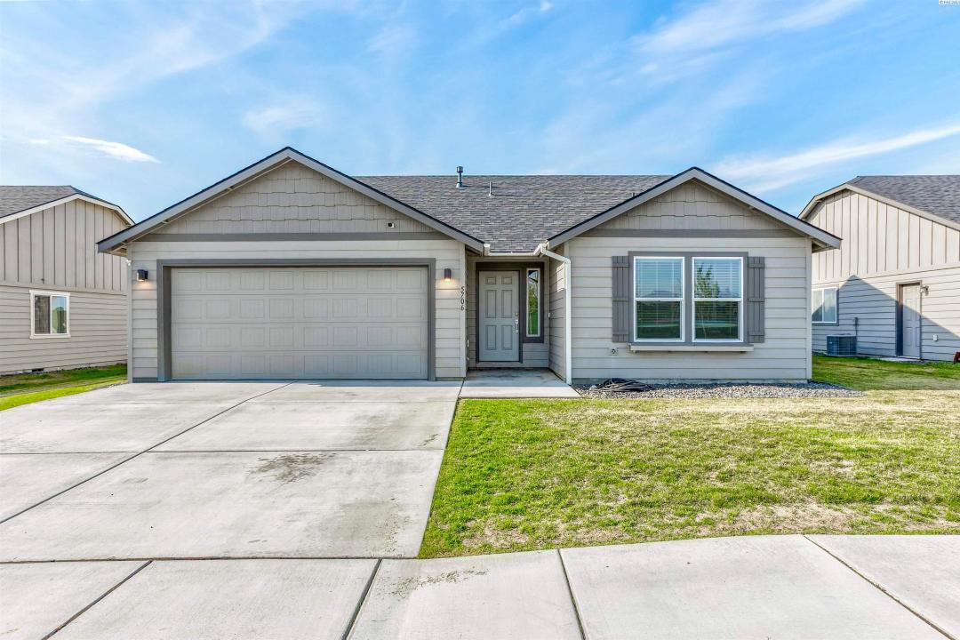 5706 Chapel Hill Blvd, Pasco, Washington 99301