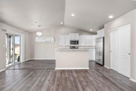 5706 Chapel Hill Blvd, Pasco, Washington 99301