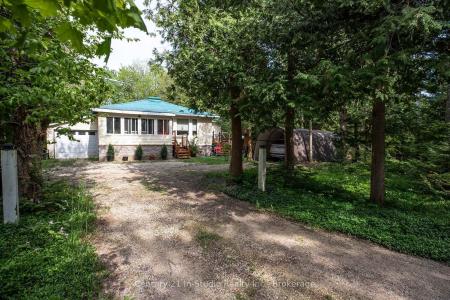 496 BERFORD LAKE ROAD, South Bruce Peninsula, אונטריו N0H 2T0, קנדה 
