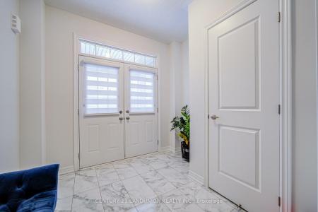 69 BUD LEGGETT CRESCENT, Georgina, Ontario L4P 0T1, Canada