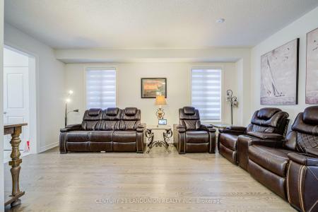 69 BUD LEGGETT CRESCENT, Georgina, Ontario L4P 0T1, Canada