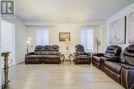 69 BUD LEGGETT CRESCENT, Georgina (keswick South), Ontario L4P 0T1, Canada