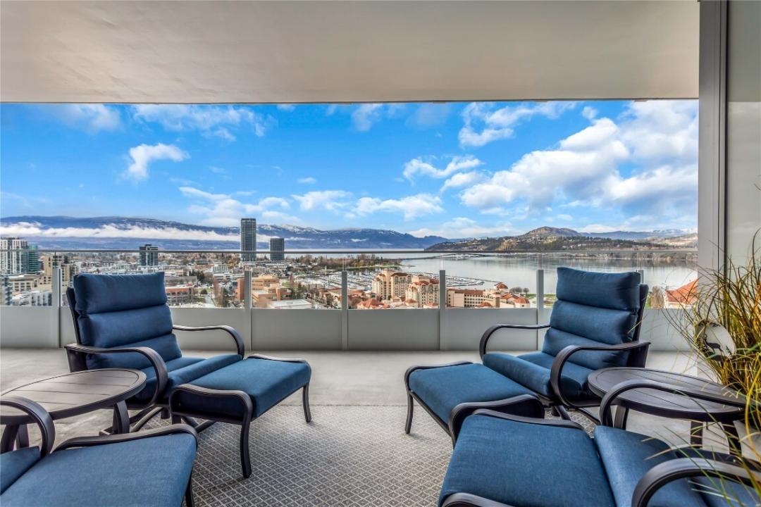 1181 SUNSET DRIVE, Kelowna, ブリティッシュコロンビア V1Y 0L4, カナダ