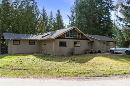 4174 ASHE CRESCENT, Scotch Creek, Columbia Britannica V0E 1M5, Canada