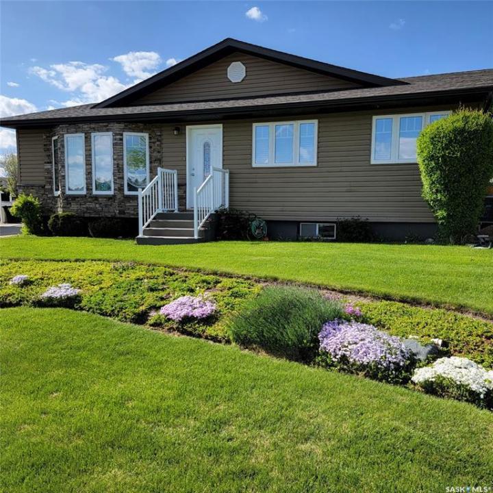 517 8TH AVENUE, Biggar, Saskatchewan S0K 0M0, Canada