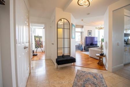 80 HARRISON GARDEN BOULEVARD, Toronto, Ontario M2N 7E3, Canada