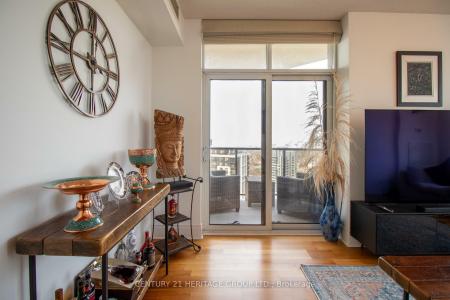 80 HARRISON GARDEN BOULEVARD, Toronto, Ontario M2N 7E3, Canada