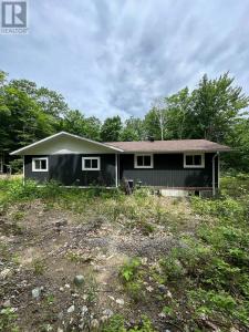 1 WAAGOSH MIIKAANS LANE, Christian Island 30 (beausoleil First Nation), Ontario L9M 0A9, Canada
