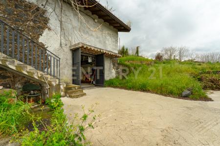 Via Marchesana, Valverde, Sicilia 95028, Italy